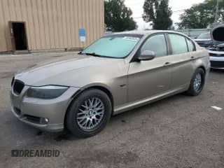 2009 BMW 3 Series 328i xDrive с VIN WBAPK73519A450771, выставлен на аукционе Copart как лот 70752055 с пробегом 162 806 миль миль и Списание • Salvage title. История ставок и продаж доступна на DreamBid. Изображение 1.