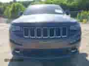 2015 Jeep Grand Cherokee SRT z VIN 1C4RJFDJ8FC920122, wystawiony jako IAAI lot #42567009 z przebiegiem 124 591 mil mil oraz . Historia ofert i sprzedaży dostępna na DreamBid. Obrazek 6.