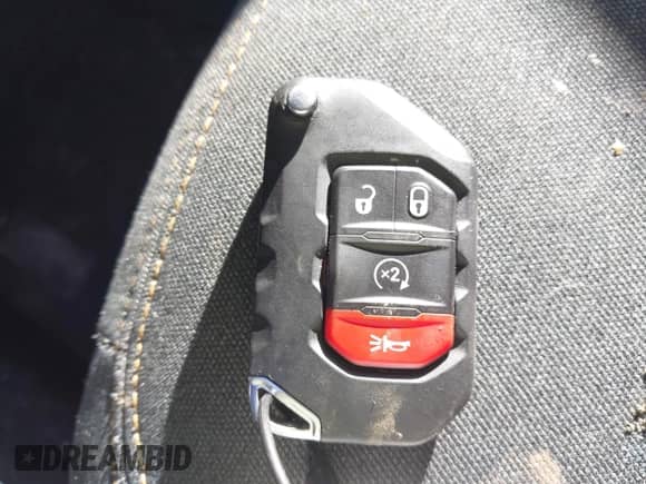 2024 Jeep Wrangler Sahara с VIN 1C4RJXP63RW291806, выставлен на аукционе IAAI как лот 43550837 с пробегом 35 336 миль миль и . История ставок и продаж доступна на DreamBid. Изображение 11.