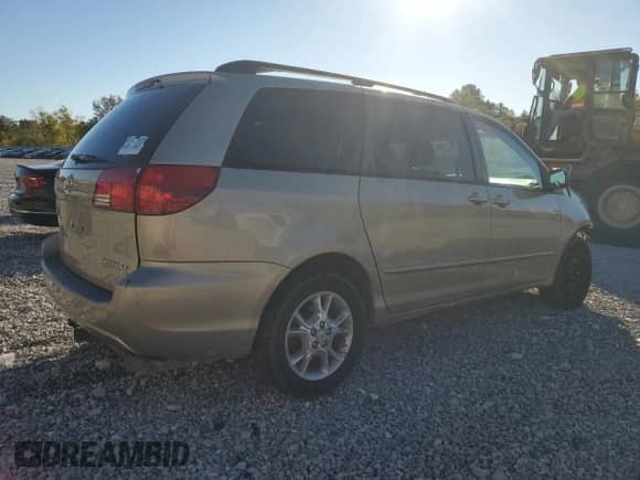 2005 Toyota Sienna LE with VIN 5TDBA23C85S044081, listed as a Copart auction lot 85082455 with 189,547 mi miles and Salvage title. Bid and sale history available at DreamBid. Image 3.