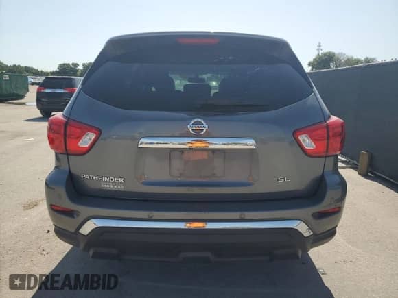 2019 Nissan Pathfinder S z VIN 5N1DR2MN7KC608944, wystawiony jako Copart lot #57270745 z przebiegiem 70 455 mil mil oraz Czysty tytuł • Clean title. Historia ofert i sprzedaży dostępna na DreamBid. Obrazek 6.