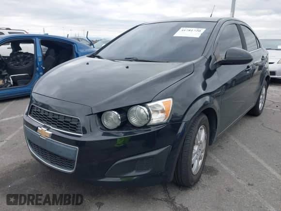2013 Chevrolet Sonic LT с VIN 1G1JC5SB2D4178989, выставлен на аукционе IAAI как лот 41781720 с пробегом Не указан миль и . История ставок и продаж доступна на DreamBid. Изображение 2.
