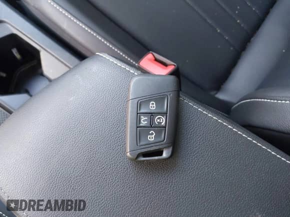 2022 Volkswagen Tiguan SE R-Line Black с VIN 3VV8B7AX0NM015055, выставлен на аукционе IAAI как лот 43229006 с пробегом 26 141 миль миль и . История ставок и продаж доступна на DreamBid. Изображение 11.