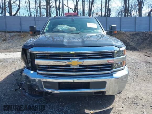 2017 Chevrolet Silverado 2500HD Work Truck z VIN 1GC1KUEG0HF219674, wystawiony jako IAAI lot #41883430 z przebiegiem 94 113 mil mil oraz . Historia ofert i sprzedaży dostępna na DreamBid. Obrazek 11.