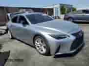 2022 Lexus IS 300 z VIN JTHAA1D26N5119540, wystawiony jako Copart lot #64757845 z przebiegiem 49 182 mil mil oraz Szkoda całkowita • Salvage title. Historia ofert i sprzedaży dostępna na DreamBid. Obrazek 4.