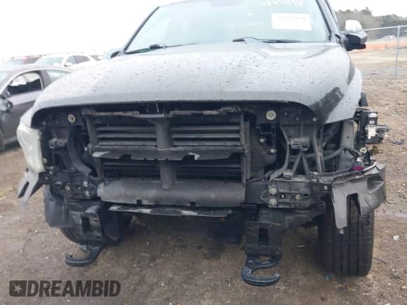 2016 Ram 1500 Limited z VIN 1C6RR7WM4GS125993, wystawiony jako IAAI lot #41394198 z przebiegiem 113 681 mil mil oraz . Historia ofert i sprzedaży dostępna na DreamBid. Obrazek 6.