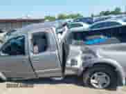 2002 Toyota Tundra Limited z VIN 5TBRT38152S228887, wystawiony jako IAAI lot #43129902 z przebiegiem Nie podano mil oraz . Historia ofert i sprzedaży dostępna na DreamBid. Obrazek 13.