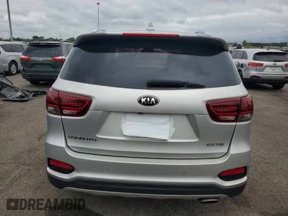 2019 Kia Sorento EX with VIN 5XYPHDA55KG463743, listed as a Copart auction lot 69792955 with 144,910 mi miles and Clean title. Bid and sale history available at DreamBid. Image 6.