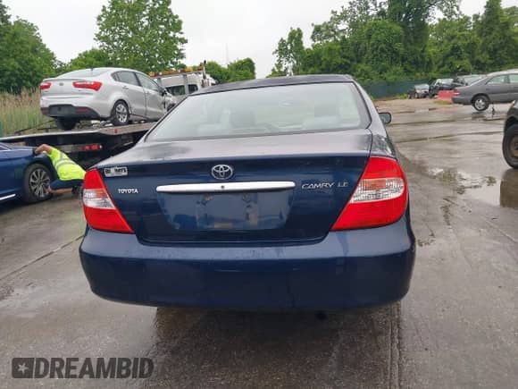 2004 Toyota Camry LE z VIN 4T1BE32K34U292540, wystawiony jako IAAI lot #42322392 z przebiegiem 159 104 mil mil oraz . Historia ofert i sprzedaży dostępna na DreamBid. Obrazek 16.