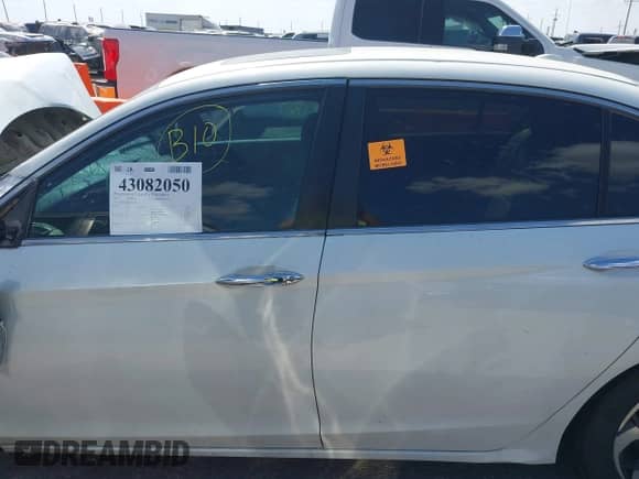 2016 Honda Accord EX-L with VIN 1HGCR2F86GA101903, listed as a IAAI auction lot 43082050 with Not provided miles and . Bid and sale history available at DreamBid. Image 14.