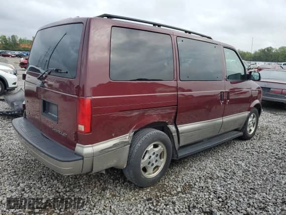 2005 Chevrolet Astro with VIN 1GNDM19X45B105140, listed as a Copart auction lot 73030384 with 92,184 mi miles and Salvage title. Bid and sale history available at DreamBid. Image 3.