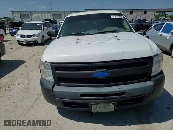 2012 Chevrolet Silverado 1500 Work Truck z VIN 3GCPKPEA0CG138219, wystawiony jako Copart lot #61843135 z przebiegiem 132 367 mil mil oraz Szkoda całkowita • Salvage title. Historia ofert i sprzedaży dostępna na DreamBid. Obrazek 13.