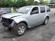 2007 Nissan Pathfinder S z VIN 5N1AR18U07C633724, wystawiony jako IAAI lot #42355262 z przebiegiem 108 829 mil mil oraz . Historia ofert i sprzedaży dostępna na DreamBid. Obrazek 2.