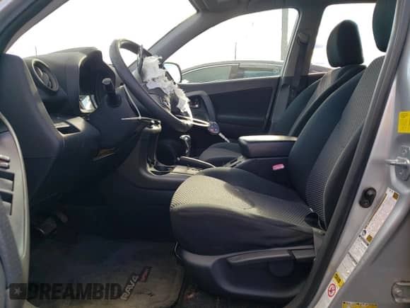 2011 Toyota RAV4 Sport z VIN JTMRF4DVXB5042006, wystawiony jako Copart lot #86847895 z przebiegiem 145 757 mil mil oraz Czysty tytuł • Clean title. Historia ofert i sprzedaży dostępna na DreamBid. Obrazek 7.