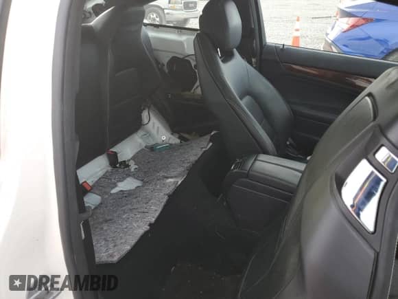 2012 Mercedes-Benz C 350 z VIN WDDGJ5HB3CF737375, wystawiony jako Copart lot #89727235 z przebiegiem 128 116 mil mil oraz Szkoda całkowita • Salvage title. Historia ofert i sprzedaży dostępna na DreamBid. Obrazek 10.