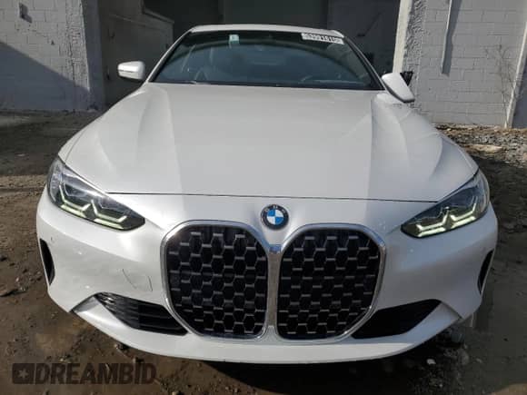 2024 BMW 4 Series 430i z VIN WBA53AP00RCR73980, wystawiony jako Copart lot #53991615 z przebiegiem 24 375 mil mil oraz Szkoda całkowita • Salvage title. Historia ofert i sprzedaży dostępna na DreamBid. Obrazek 5.