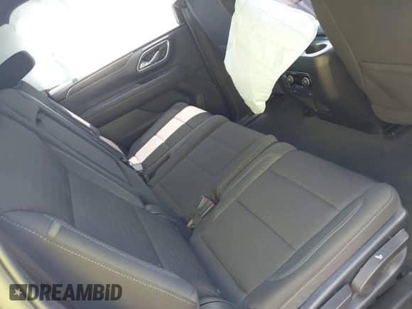 2024 Chevrolet Suburban LS с VIN 1GNSCBKD7RR367490, выставлен на аукционе IAAI как лот 42384400 с пробегом 31 957 миль миль и . История ставок и продаж доступна на DreamBid. Изображение 8.