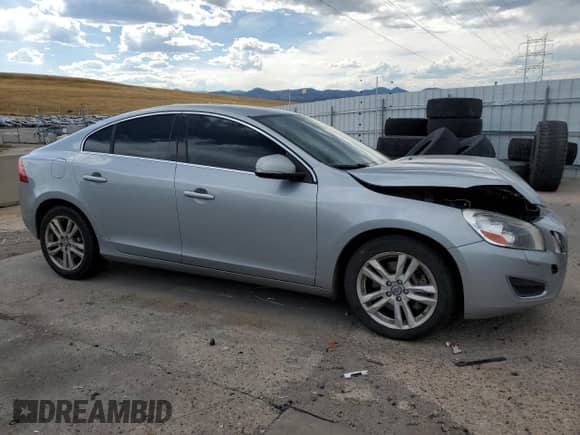 2013 Volvo S60 T5 с VIN YV1612FH4D2208886, выставлен на аукционе Copart как лот 68046425 с пробегом 159 100 миль миль и Списание • Salvage title. История ставок и продаж доступна на DreamBid. Изображение 4.