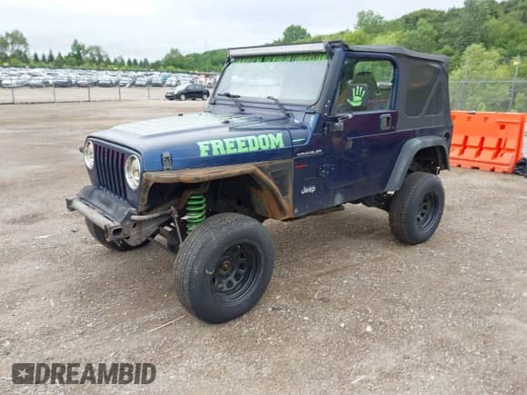 2000 Jeep Wrangler SE with VIN 1J4FA29P4YP740134, listed as a IAAI auction lot 42772253 with 168,656 mi miles and . Bid and sale history available at DreamBid. Image 2.