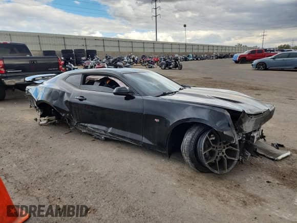 2017 Chevrolet Camaro 1SS z VIN 1G1FF1R76H0201744, wystawiony jako Copart lot #71552095 z przebiegiem Nie podano mil oraz Szkoda całkowita • Salvage title. Historia ofert i sprzedaży dostępna na DreamBid. Obrazek 4.