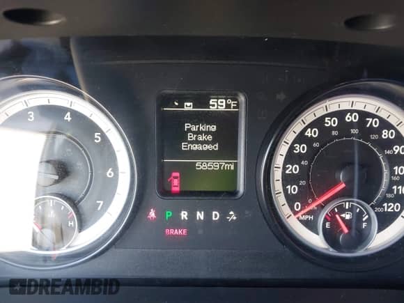 2014 Ram 1500 Express z VIN 3C6JR6ATXEG192303, wystawiony jako IAAI lot #42087281 z przebiegiem 58 597 mil mil oraz . Historia ofert i sprzedaży dostępna na DreamBid. Obrazek 7.