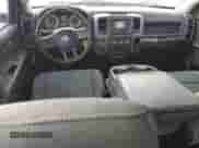 2016 Ram 1500 Tradesman z VIN 1C6RR7FG0GS304106, wystawiony jako Copart lot #44371585 z przebiegiem 128 368 mil mil oraz Szkoda całkowita • Salvage title. Historia ofert i sprzedaży dostępna na DreamBid. Obrazek 8.