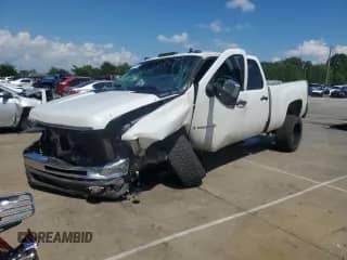 2007 Chevrolet Silverado 2500HD 2LT z VIN 1GCHK23667F540369, wystawiony jako Copart lot #65049255 z przebiegiem 278 875 mil mil oraz Szkoda całkowita • Salvage title. Historia ofert i sprzedaży dostępna na DreamBid. Obrazek 1.