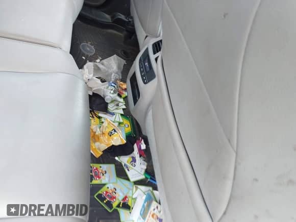 2017 Honda Pilot EX-L with VIN 5FNYF6H79HB028575, listed as a IAAI auction lot 42726028 with 76,494 mi miles and . Bid and sale history available at DreamBid. Image 8.