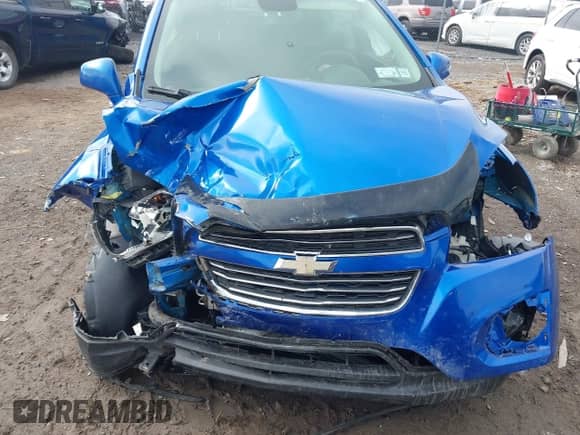 2015 Chevrolet Trax LT with VIN KL7CJRSB8FB239836, listed as a IAAI auction lot 43016210 with 90,645 mi miles and . Bid and sale history available at DreamBid. Image 6.