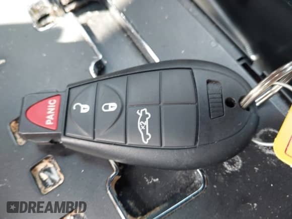 2010 Chrysler 300 Touring Signature с VIN 2C3CK5CV1AH218753, выставлен на аукционе IAAI как лот 42998305 с пробегом 83 956 миль миль и . История ставок и продаж доступна на DreamBid. Изображение 11.