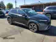 2022 Hyundai Kona Limited z VIN KM8K5CA30NU869424, wystawiony jako Copart lot #55757205 z przebiegiem 69 478 mil mil oraz Szkoda całkowita • Salvage title. Historia ofert i sprzedaży dostępna na DreamBid. Obrazek 4.