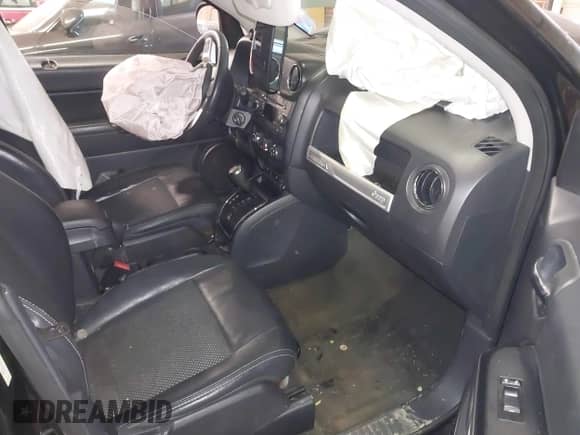 2016 Jeep Compass Sport с VIN 1C4NJDBB6GD657977, выставлен на аукционе IAAI как лот 41327931 с пробегом 203 315 миль миль и . История ставок и продаж доступна на DreamBid. Изображение 5.