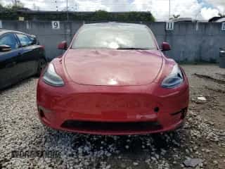 2021 Tesla Model Y Performance with VIN 5YJYGDEF5MF250733, listed as a Copart auction lot 60679894 with 21,085 mi miles and Non repairable. Bid and sale history available at DreamBid. Image 5.