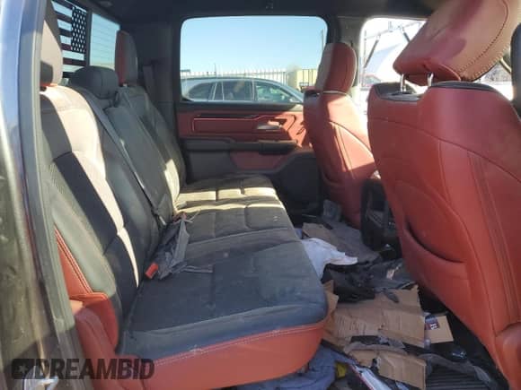 2022 Ram 1500 Rebel z VIN 1C6SRFLM3NN204700, wystawiony jako Copart lot #46337735 z przebiegiem Nie podano mil oraz Szkoda całkowita • Salvage title. Historia ofert i sprzedaży dostępna na DreamBid. Obrazek 10.