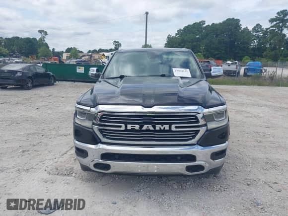 2019 Ram 1500 Laramie z VIN 1C6SRFJT9KN517692, wystawiony jako IAAI lot #43064215 z przebiegiem 134 626 mil mil oraz . Historia ofert i sprzedaży dostępna na DreamBid. Obrazek 12.