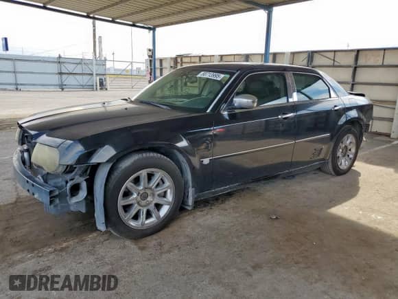 2005 Chrysler 300 C with VIN 2C3AA63H15H553527, listed as a Copart auction lot 80713995 with 159,393 mi miles and Salvage title. Bid and sale history available at DreamBid. Image 1.