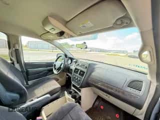 2011 Dodge Grand Caravan Mainstreet with VIN 2D4RN3DG0BR639525, listed as a Copart auction lot 85381065 with 166,339 mi miles and Clean title. Bid and sale history available at DreamBid. Image 5.