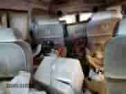 1994 Chevrolet Chevy Van z VIN 1GBEG25K3RF127301, wystawiony jako Copart lot #37240394 z przebiegiem 128 576 mil mil oraz Nie do naprawy • Non repairable. Historia ofert i sprzedaży dostępna na DreamBid. Obrazek 10.