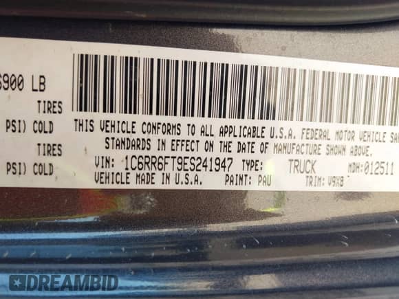 2014 Ram 1500 Express z VIN 1C6RR6FT9ES241947, wystawiony jako IAAI lot #43444837 z przebiegiem 238 101 mil mil oraz . Historia ofert i sprzedaży dostępna na DreamBid. Obrazek 9.