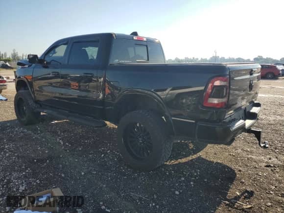 2021 Ram 1500 Laramie с VIN 1C6SRFJT8MN733620, выставлен на аукционе Copart как лот 69632835 с пробегом 73 258 миль миль и На запчасти • Non repairable. История ставок и продаж доступна на DreamBid. Изображение 2.