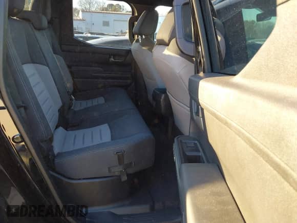 2024 Toyota Tacoma SR5 with VIN 3TYLB5JN3RT032583, listed as a IAAI auction lot 41404527 with 7,130 mi miles and . Bid and sale history available at DreamBid. Image 8.