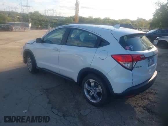 2022 Honda HR-V LX with VIN 3CZRU6H33NM717424, listed as a IAAI auction lot 43359894 with 40,923 mi miles and . Bid and sale history available at DreamBid. Image 3.