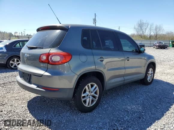 2011 Volkswagen Tiguan SE z VIN WVGAV7AX5BW535864, wystawiony jako Copart lot #49788565 z przebiegiem 175 298 mil mil oraz Czysty tytuł • Clean title. Historia ofert i sprzedaży dostępna na DreamBid. Obrazek 3.