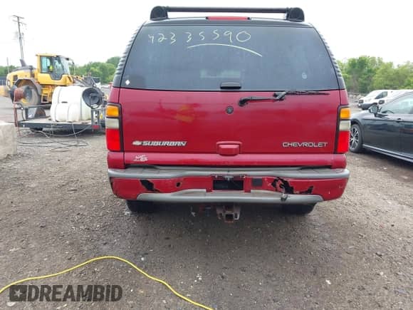 2005 Chevrolet Suburban Z71 с VIN 3GNFK16Z85G236552, выставлен на аукционе IAAI как лот 42335590 с пробегом 213 398 миль миль и . История ставок и продаж доступна на DreamBid. Изображение 6.
