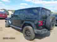 2021 Jeep Wrangler Unlimited Sahara z VIN 1C4JJXP60MW642404, wystawiony jako IAAI lot #43202795 z przebiegiem 38 263 mil mil oraz . Historia ofert i sprzedaży dostępna na DreamBid. Obrazek 3.