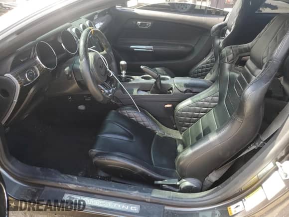 2017 Ford Mustang GT z VIN 1FA6P8CF7H5209860, wystawiony jako Copart lot #66009935 z przebiegiem 115 442 mil mil oraz Szkoda całkowita • Salvage title. Historia ofert i sprzedaży dostępna na DreamBid. Obrazek 7.