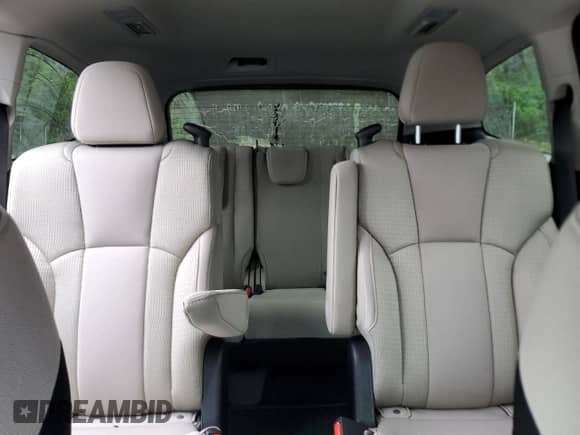 2025 Subaru Ascent Premium с VIN 4S4WMADD1S3416363, выставлен на аукционе Copart как лот 54590175 с пробегом Не указан миль и Списание • Salvage title. История ставок и продаж доступна на DreamBid. Изображение 10.