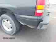 2003 GMC Sierra 1500 SLE с VIN 2GTEC19T131391300, выставлен на аукционе IAAI как лот 42457561 с пробегом 301 478 миль миль и . История ставок и продаж доступна на DreamBid. Изображение 6.
