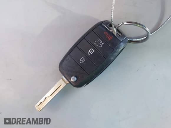 2020 Kia Sorento LX with VIN 5XYPG4A3XLG657574, listed as a IAAI auction lot 41851904 with 272,992 mi miles and . Bid and sale history available at DreamBid. Image 11.