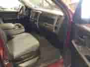 2019 Ram 1500 Express z VIN 1C6RR7FT0KS546772, wystawiony jako IAAI lot #41649866 z przebiegiem 144 985 mil mil oraz . Historia ofert i sprzedaży dostępna na DreamBid. Obrazek 5.